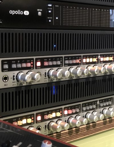 Apollo 16 and Universal Audio - Audient Pre amps