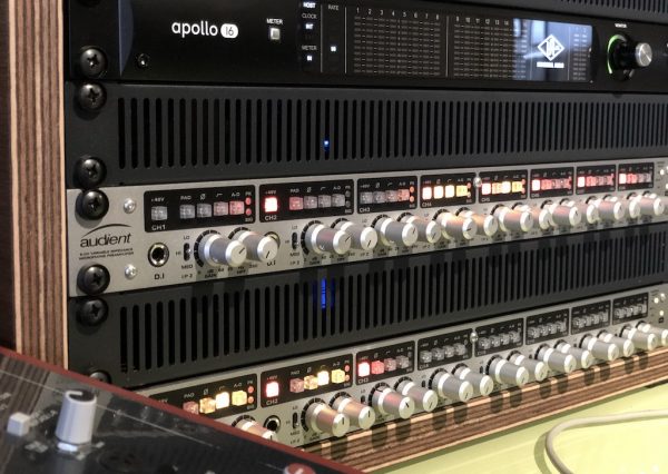 Apollo 16 and Universal Audio - Audient Pre amps